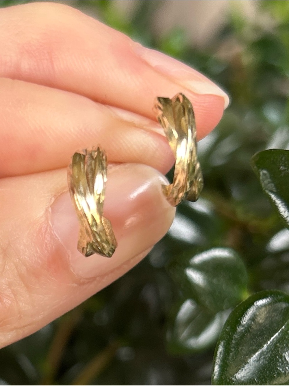 14K SOLID GOLD Vintage Twisted J Hoop Earrings